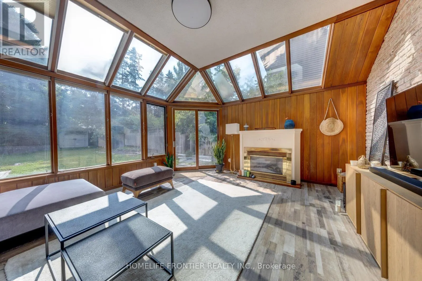 24 BRIGHTWAY CRESCENT