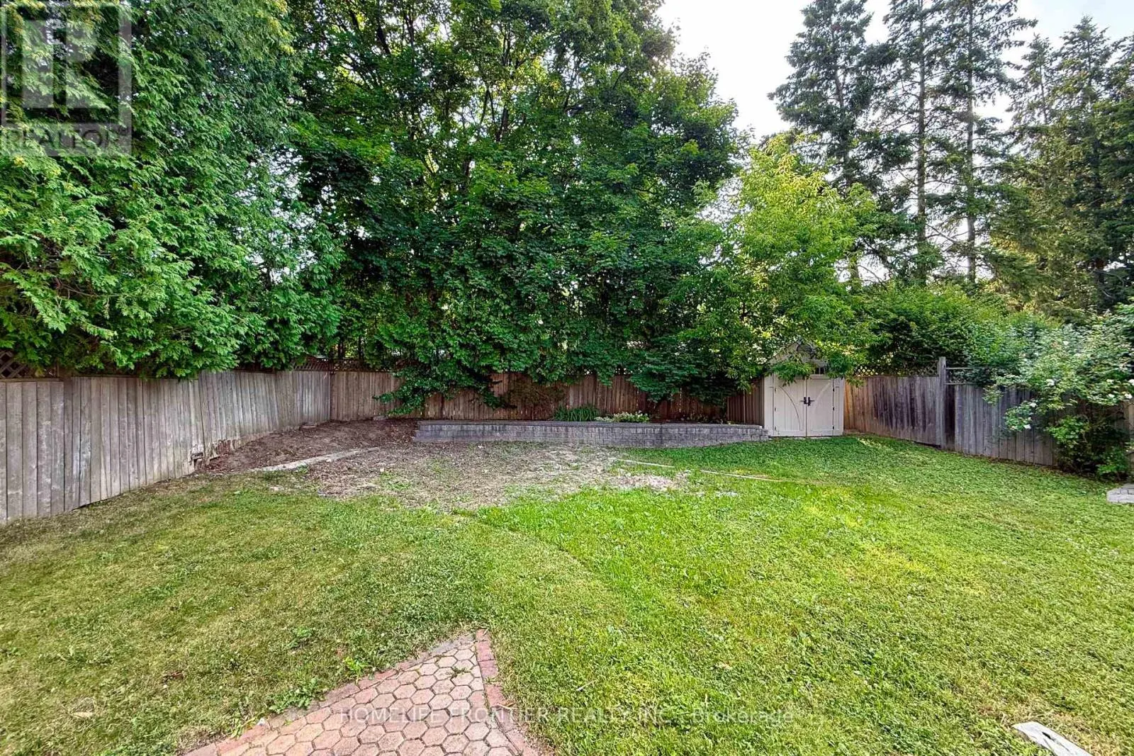 24 BRIGHTWAY CRESCENT