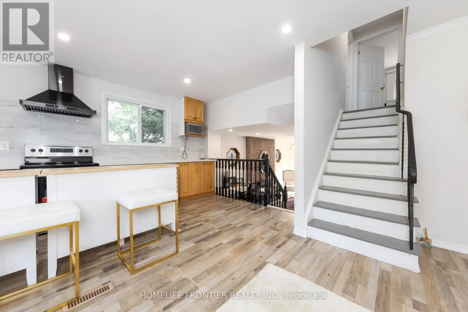 24 BRIGHTWAY CRESCENT