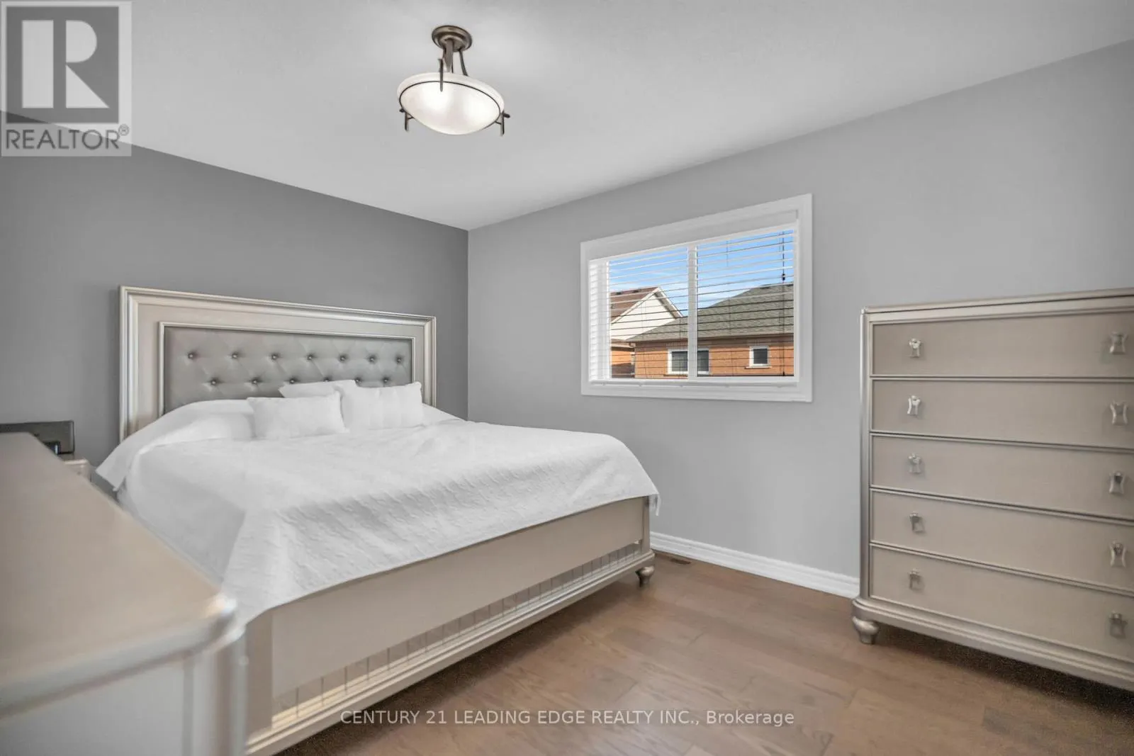 288 KIRKVALLEY CRESCENT