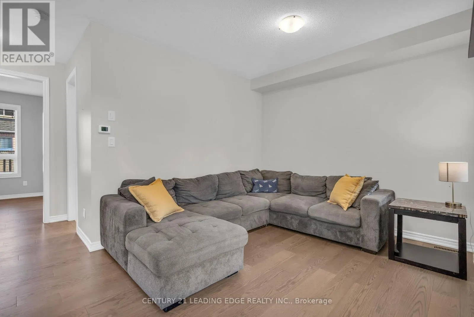 288 KIRKVALLEY CRESCENT