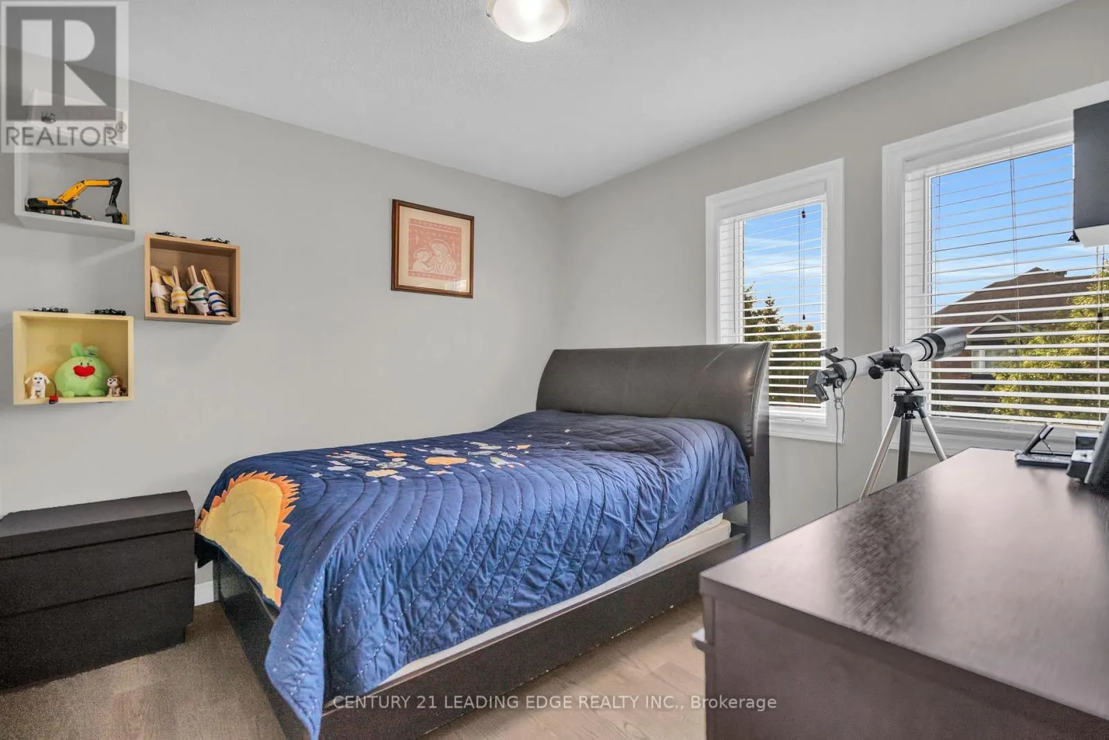 288 KIRKVALLEY CRESCENT
