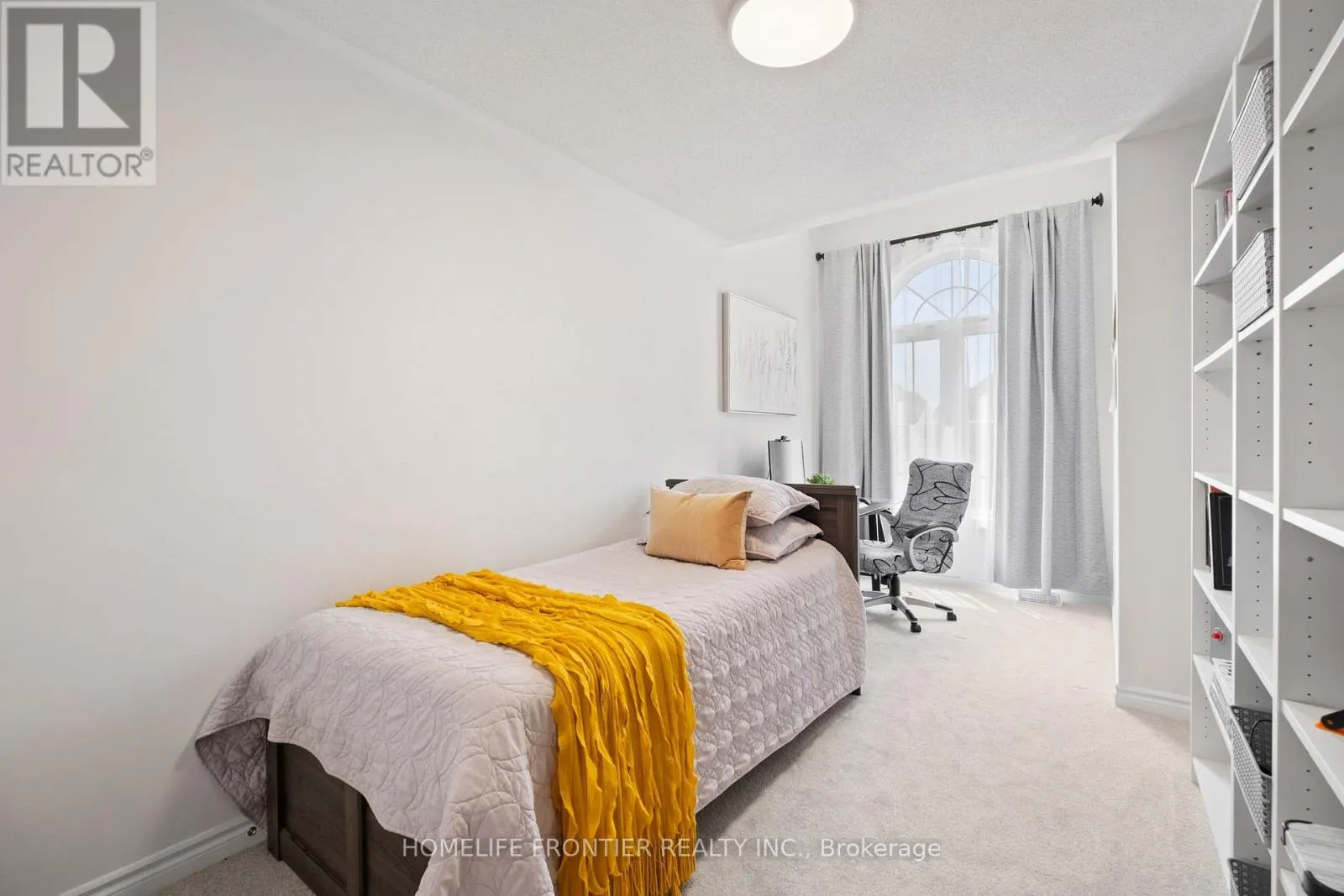 77 BEECHBOROUGH CRESCENT