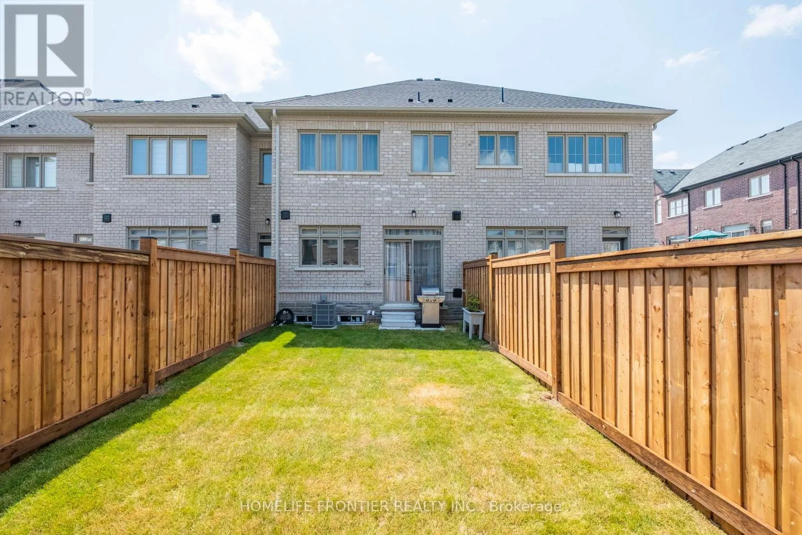 77 BEECHBOROUGH CRESCENT