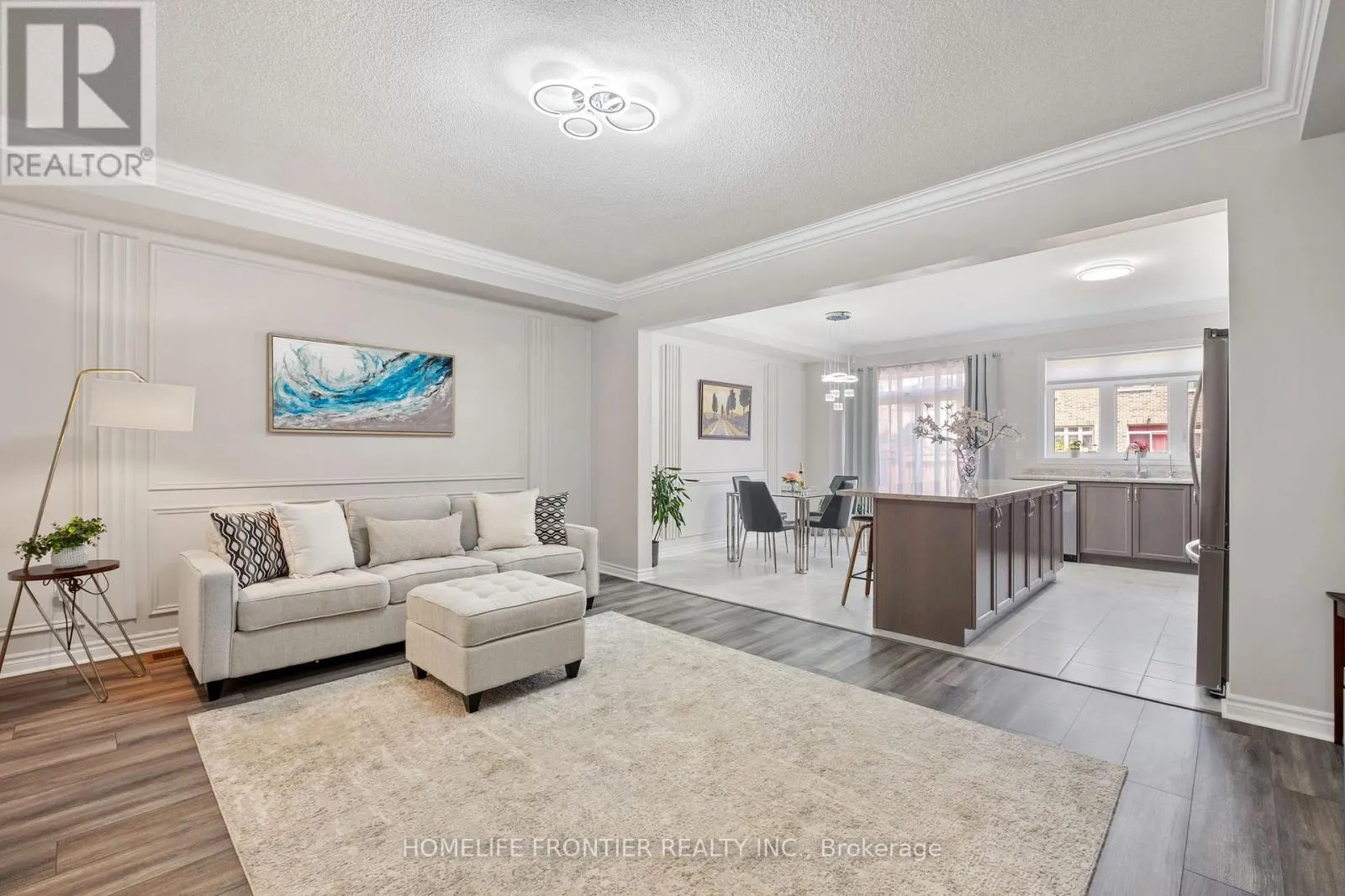 77 BEECHBOROUGH CRESCENT