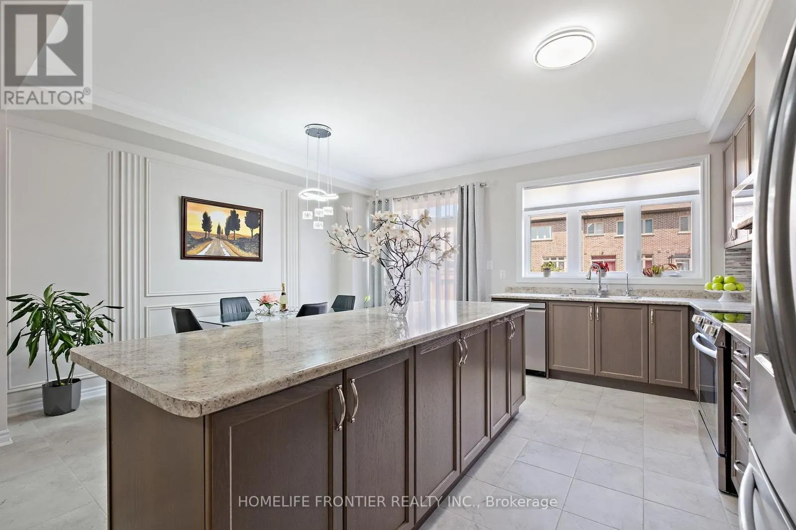 77 BEECHBOROUGH CRESCENT