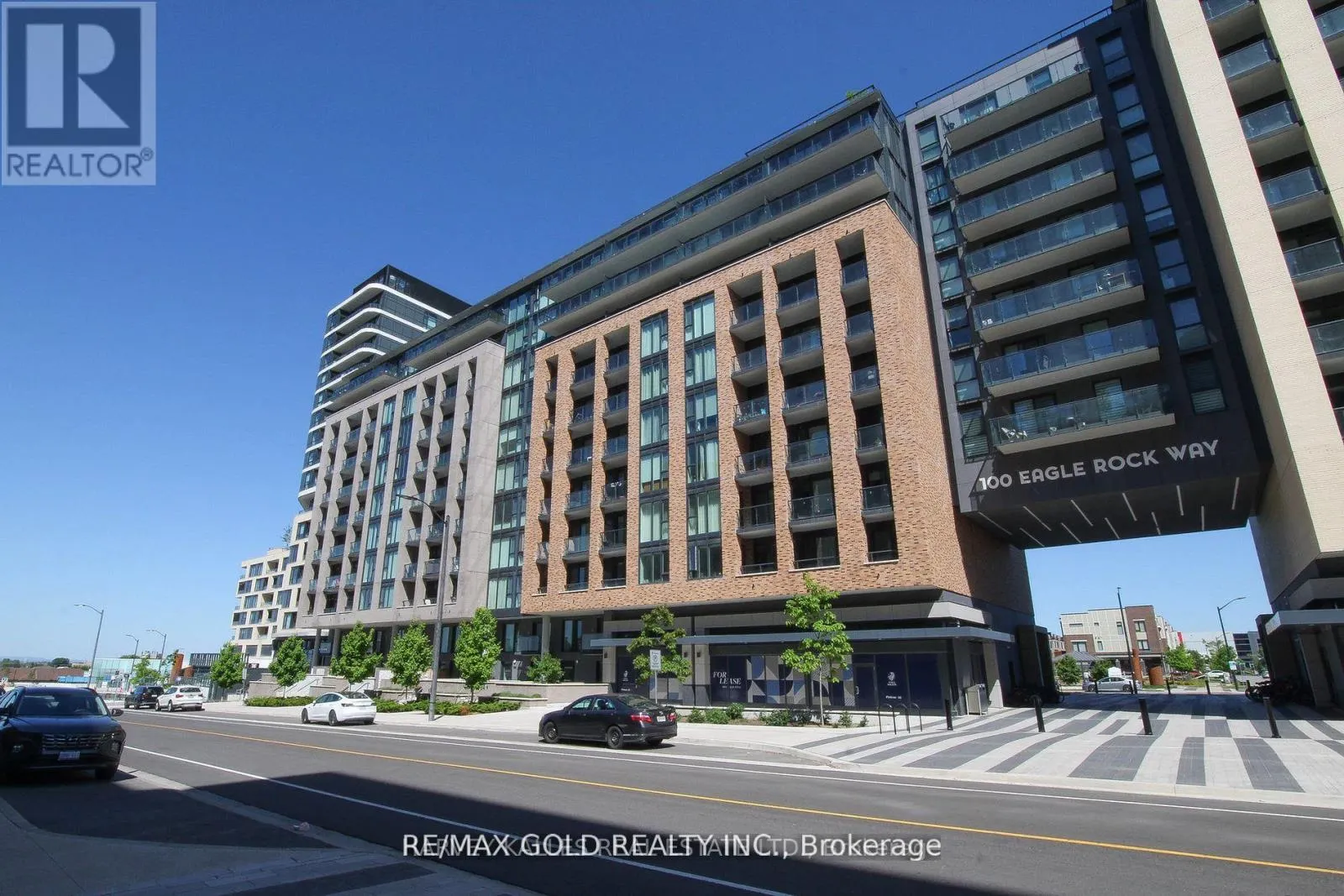 801 - 100 EAGLE ROCK WAY