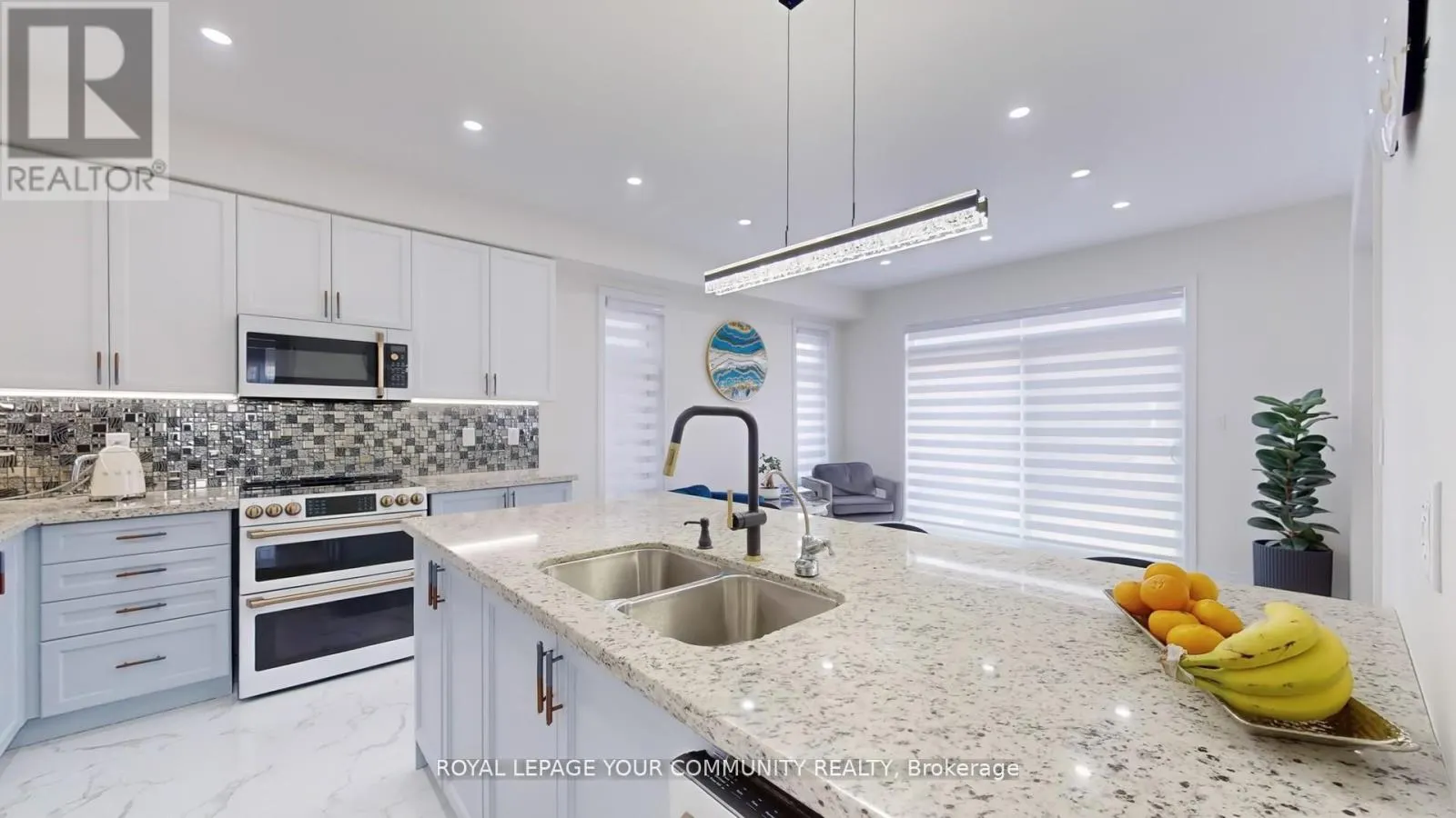 1072 WICKHAM ROAD