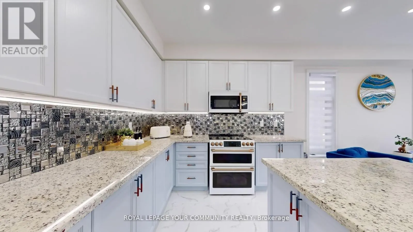 1072 WICKHAM ROAD