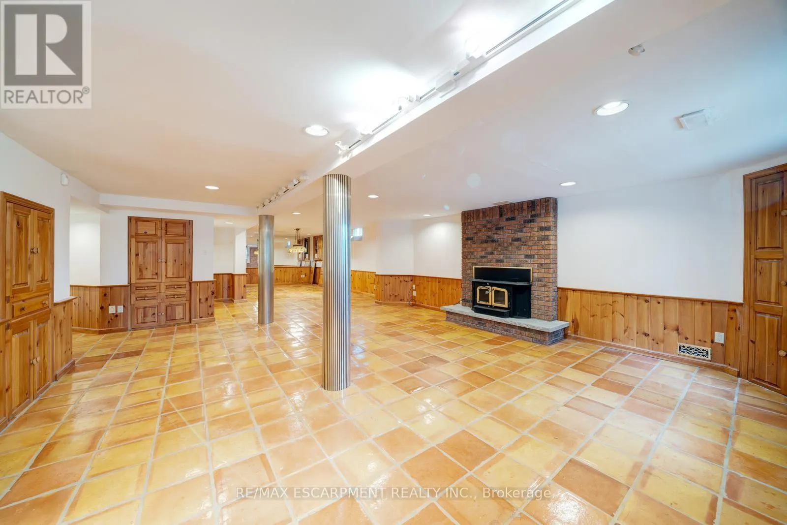 102 CRAWFORD ROSE DRIVE