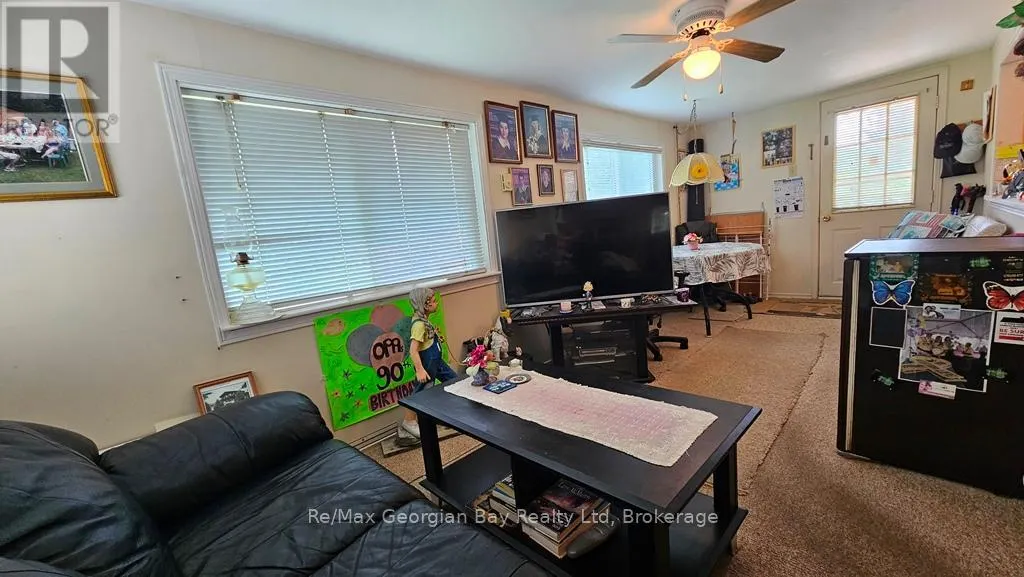 27 MIMOSA DRIVE
