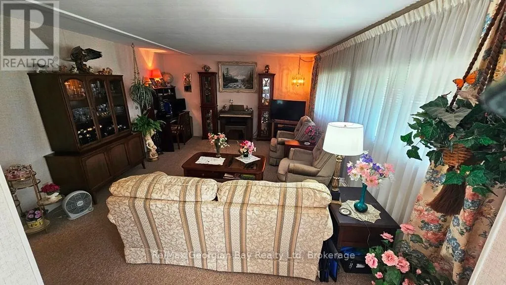 27 MIMOSA DRIVE