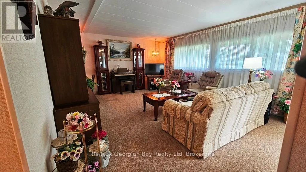 27 MIMOSA DRIVE