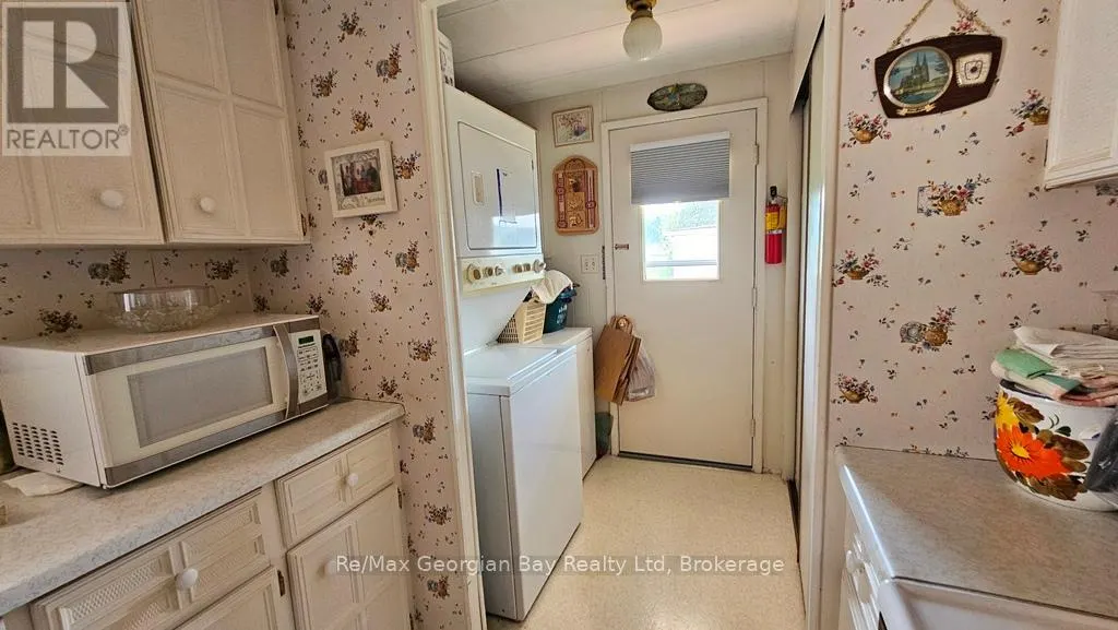 27 MIMOSA DRIVE