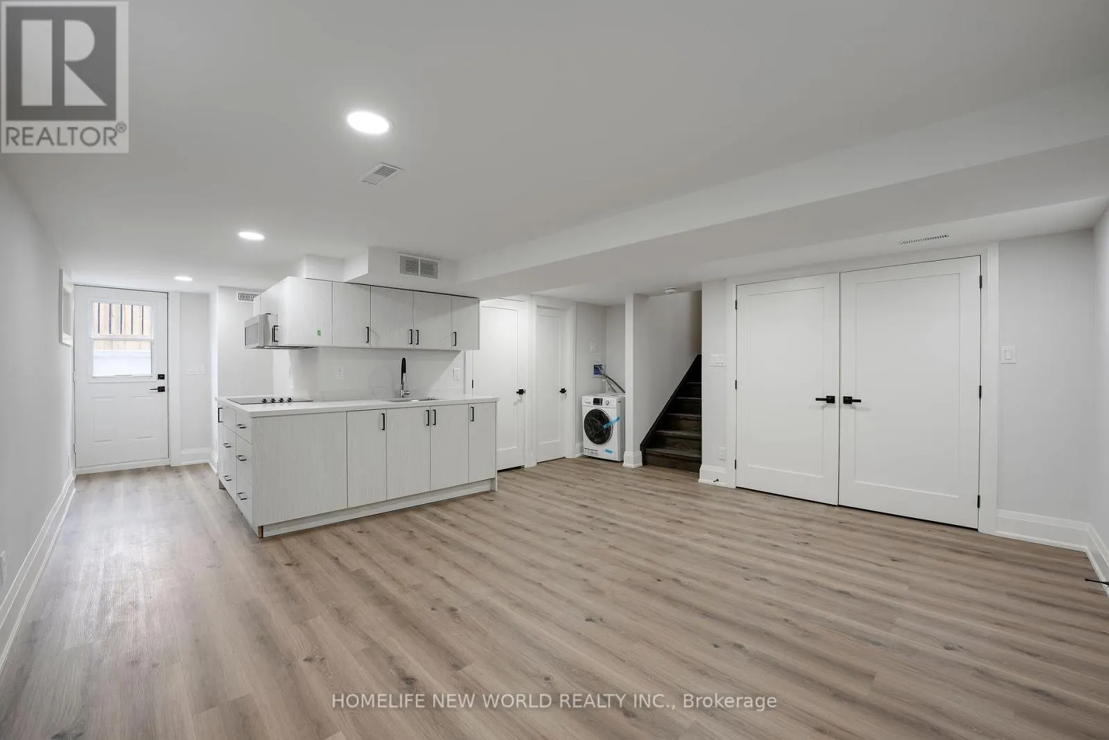 105 MURRAY DRIVE