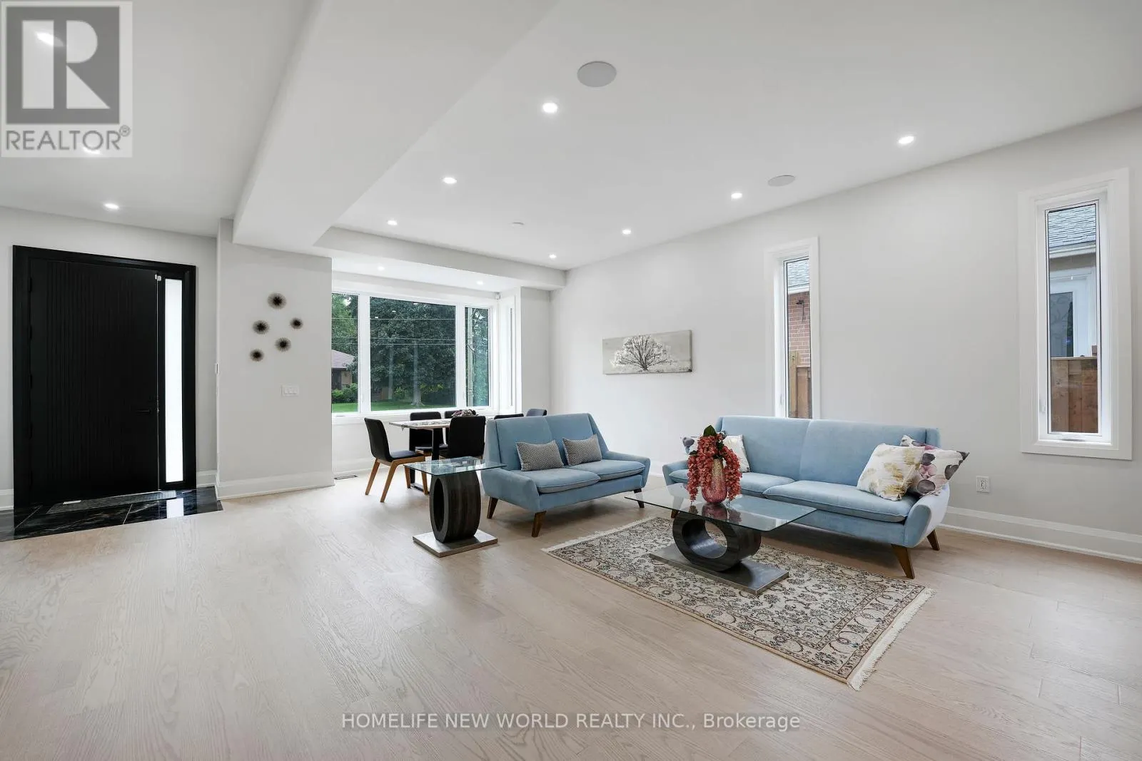 105 MURRAY DRIVE