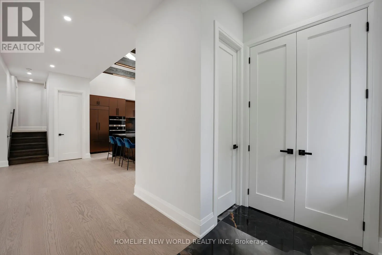 105 MURRAY DRIVE