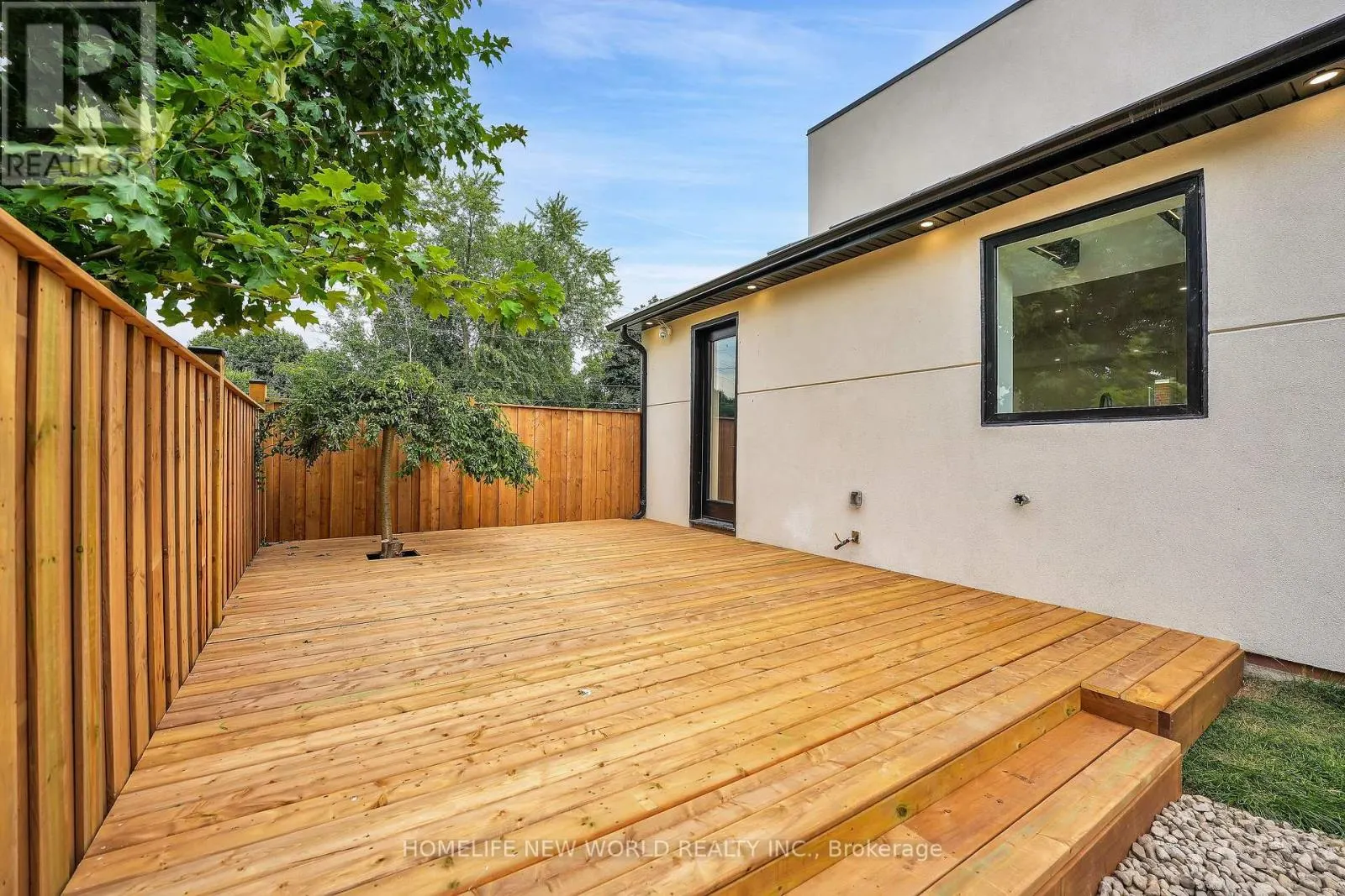 105 MURRAY DRIVE
