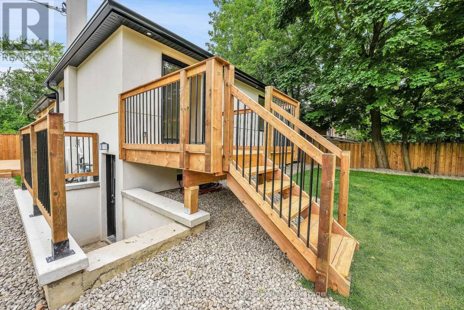105 MURRAY DRIVE