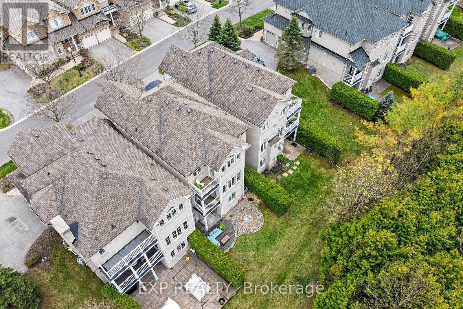 54 STONECLIFFE CRESCENT