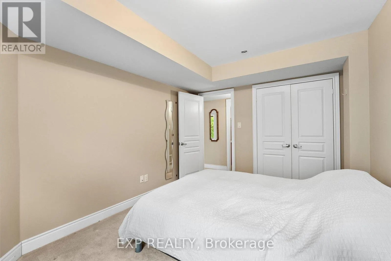 54 STONECLIFFE CRESCENT
