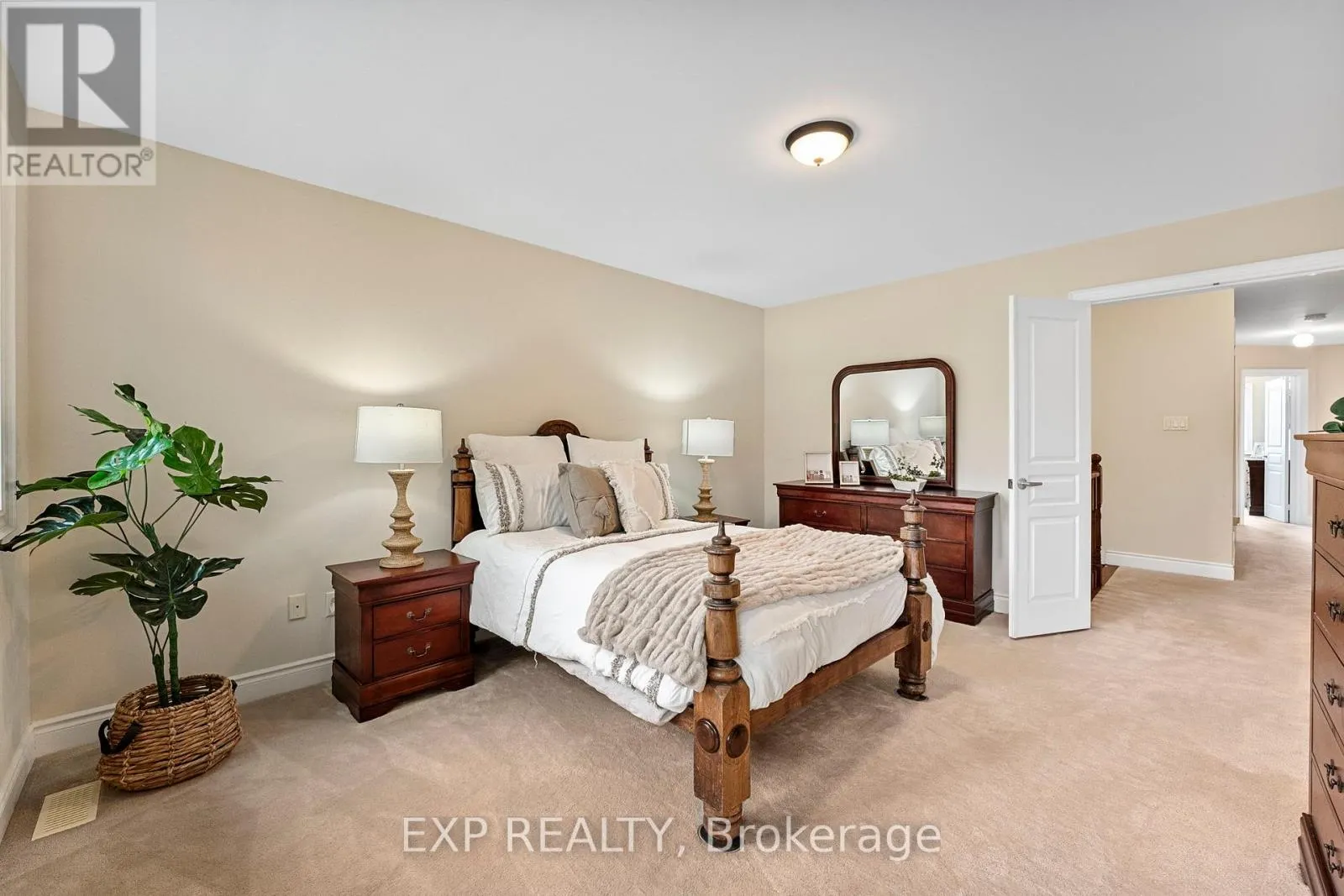 54 STONECLIFFE CRESCENT