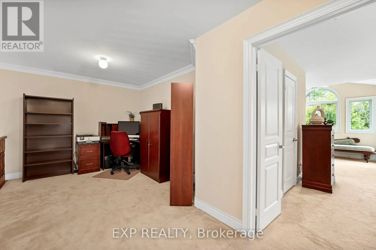 54 STONECLIFFE CRESCENT