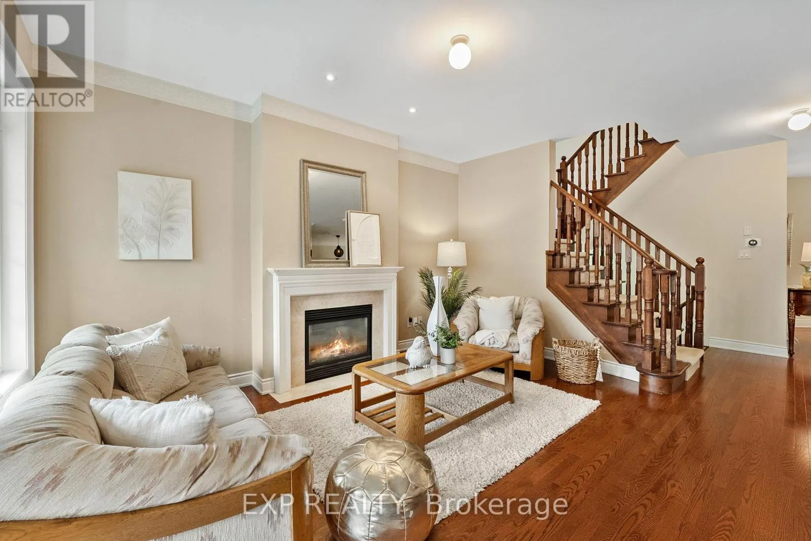 54 STONECLIFFE CRESCENT