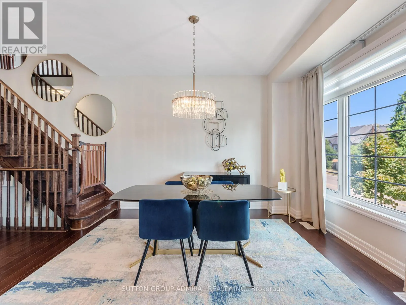 49 BEVERLEY GLEN BOULEVARD