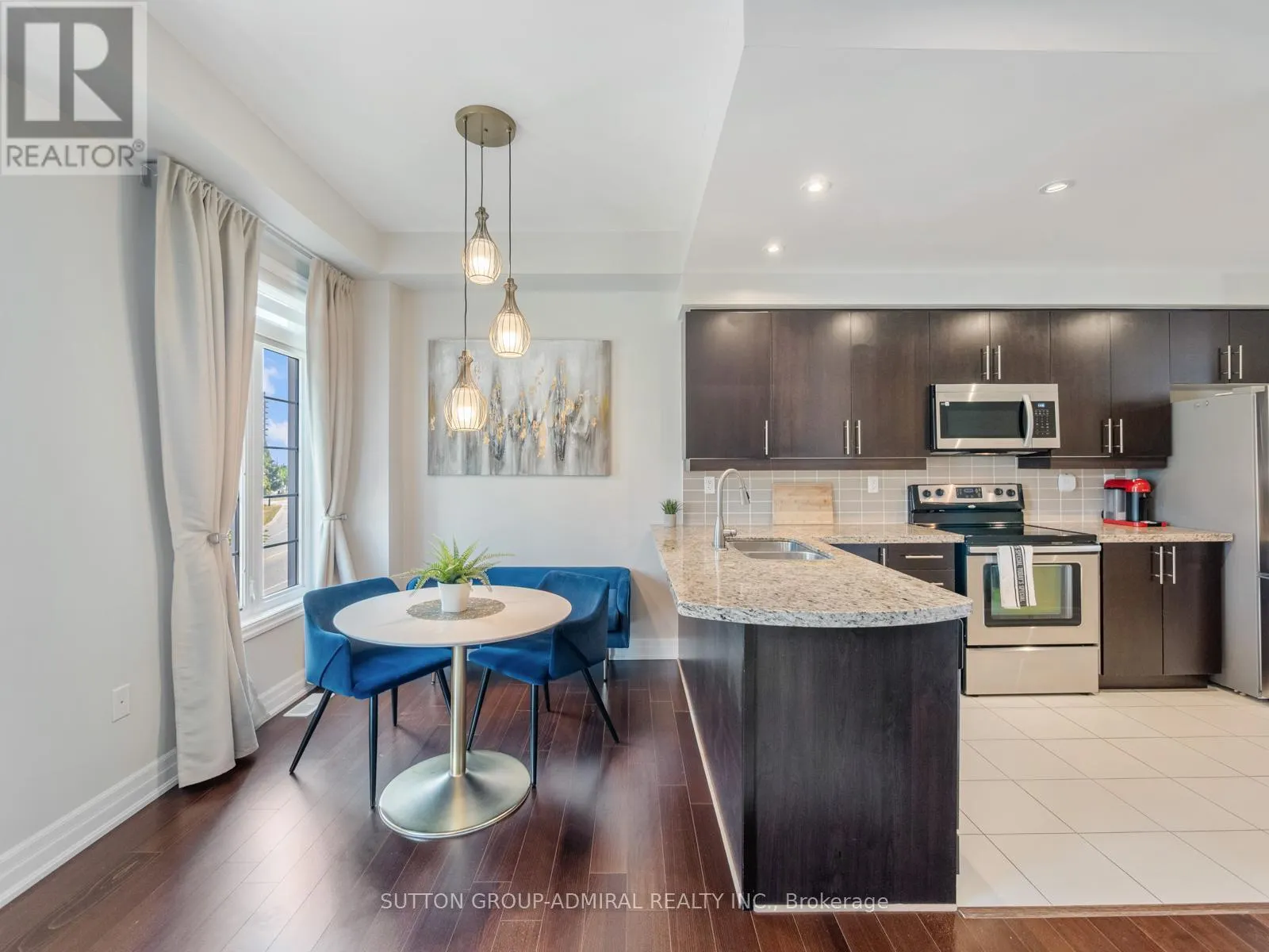 49 BEVERLEY GLEN BOULEVARD