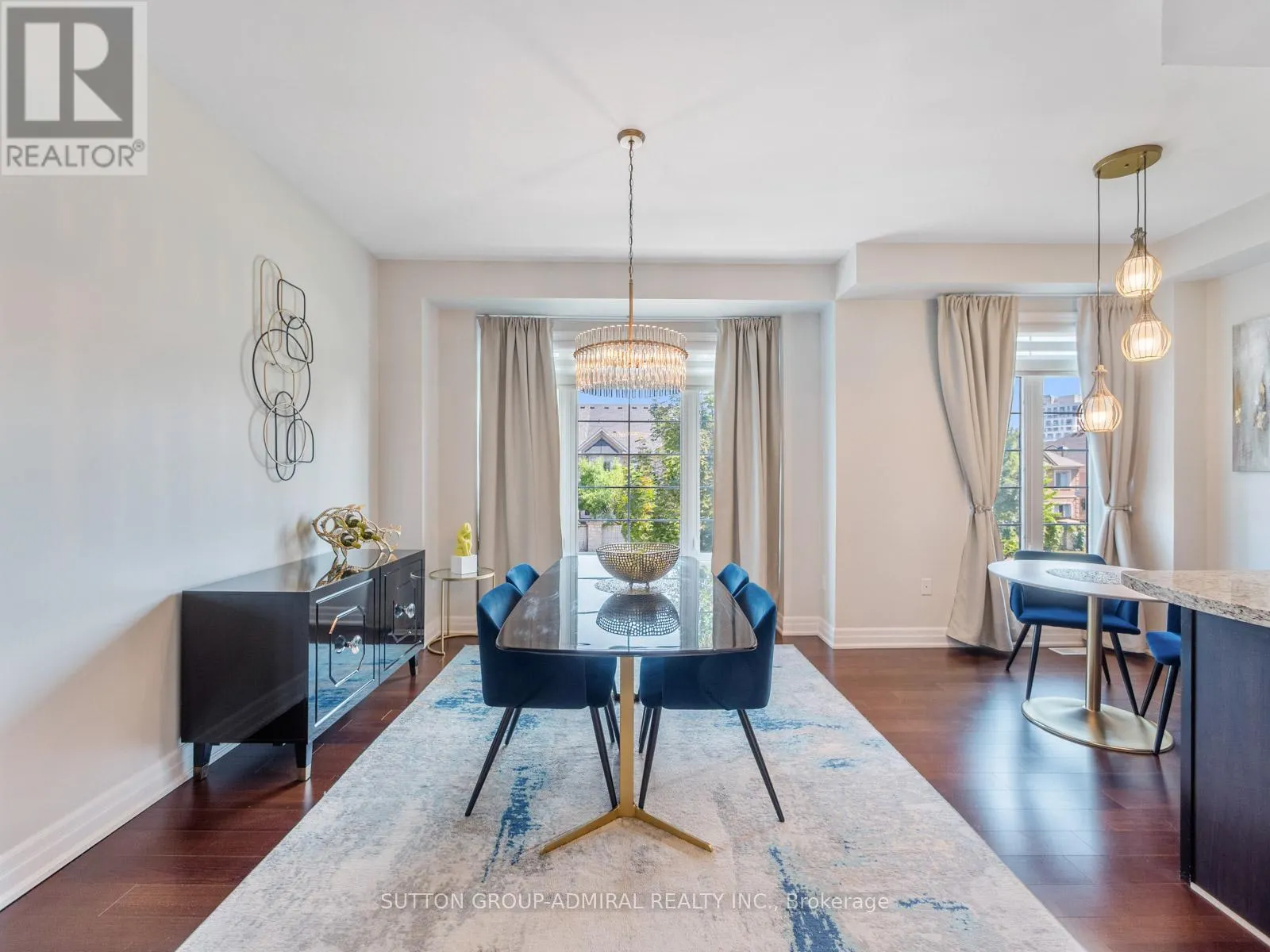 49 BEVERLEY GLEN BOULEVARD