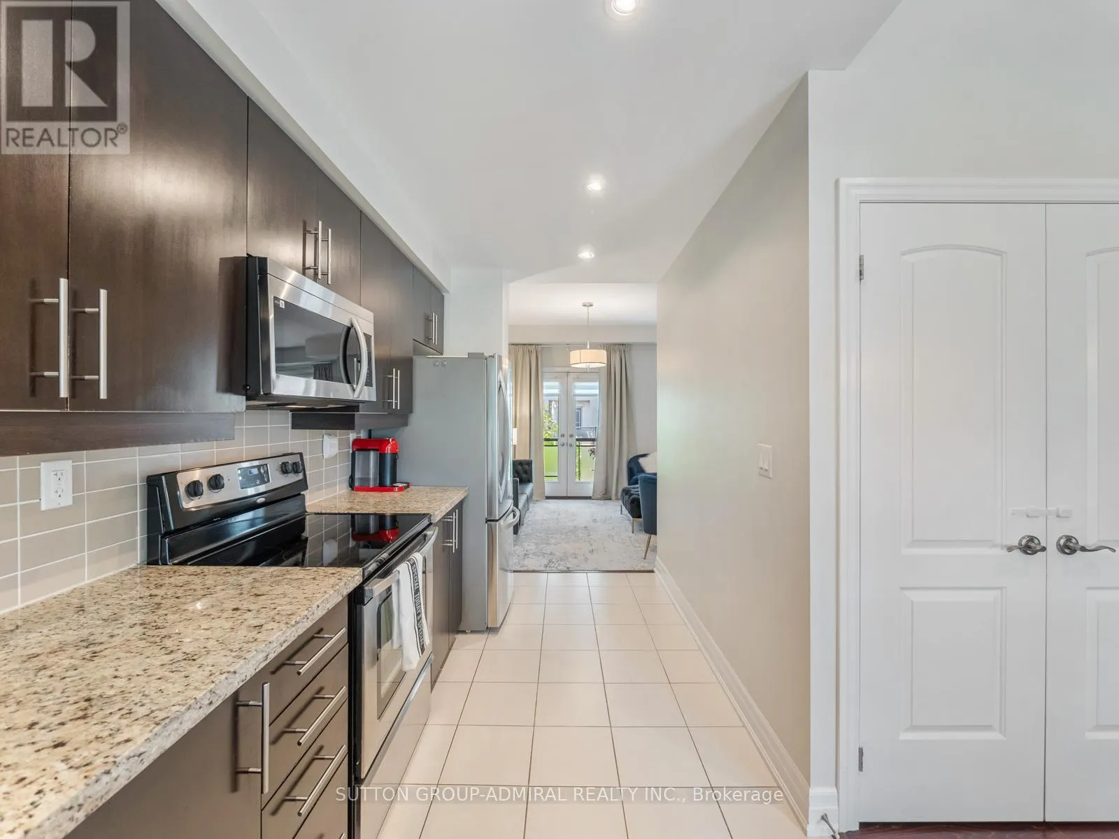 49 BEVERLEY GLEN BOULEVARD