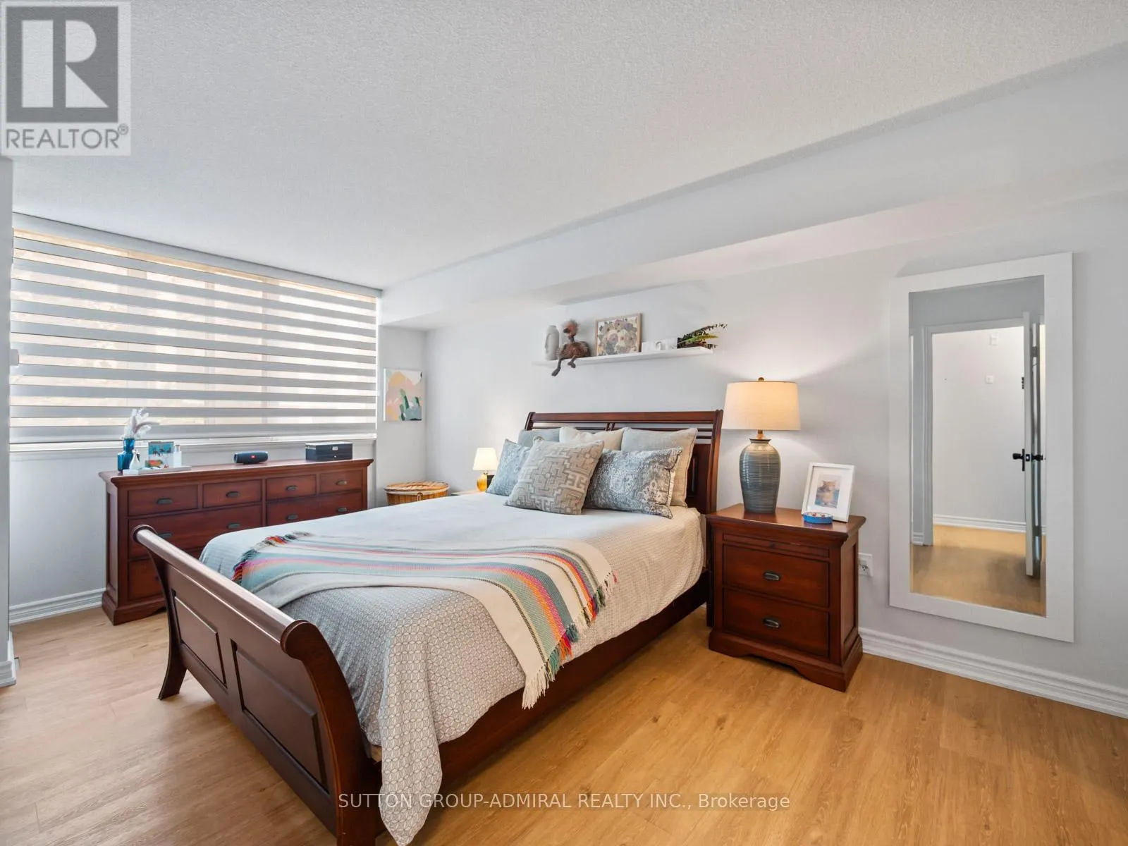 204 - 270 DAVIS DRIVE