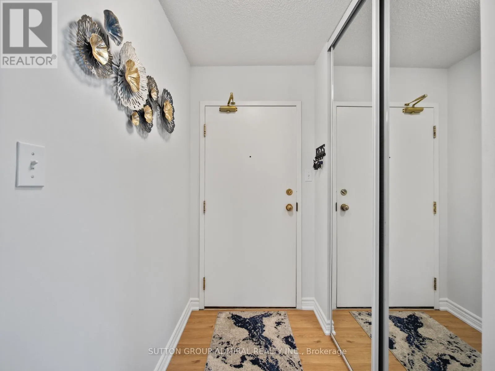 204 - 270 DAVIS DRIVE