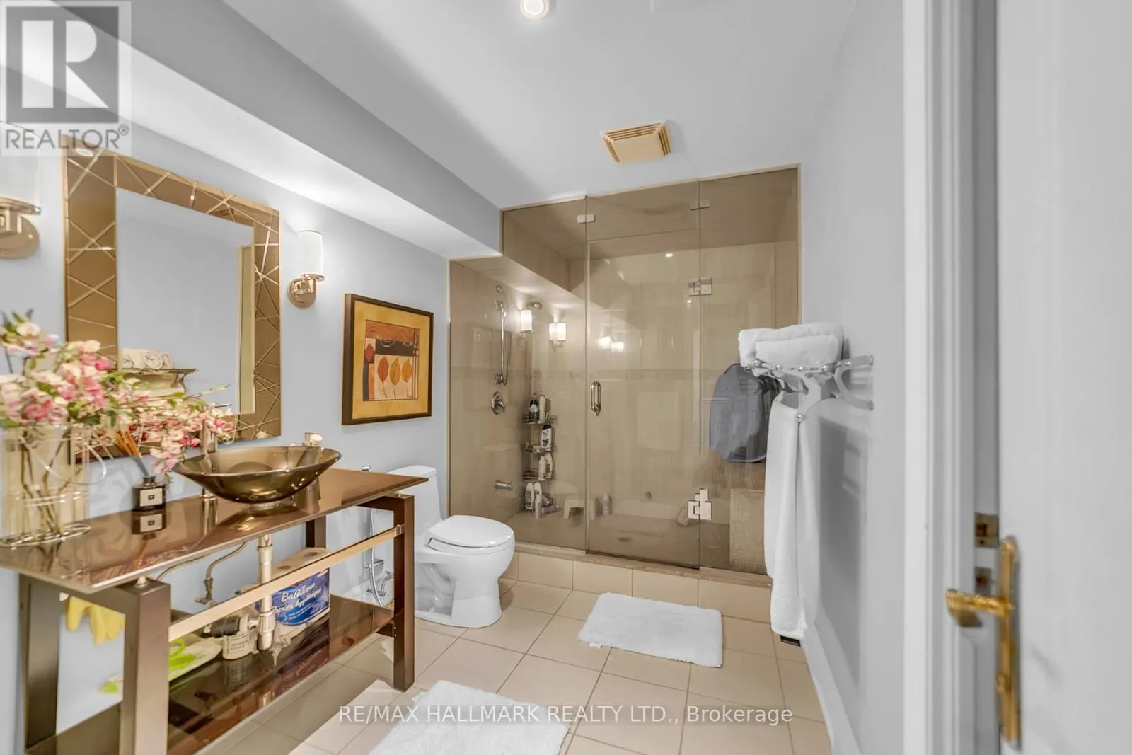 384 KENNEDY STREET W