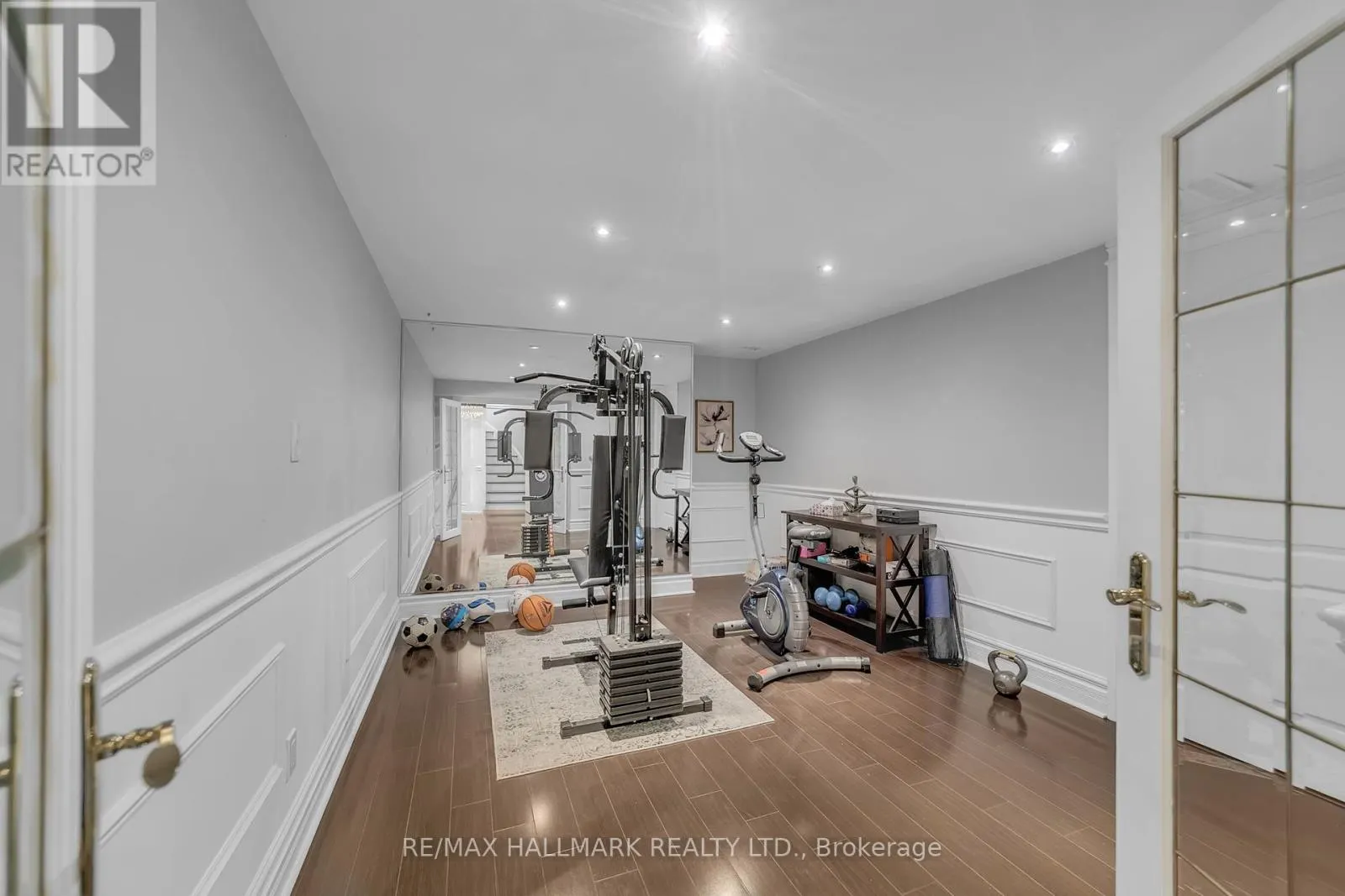 384 KENNEDY STREET W