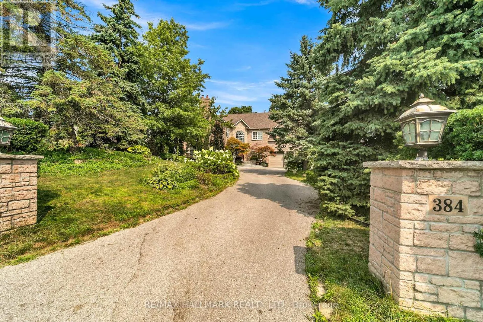 384 KENNEDY STREET W