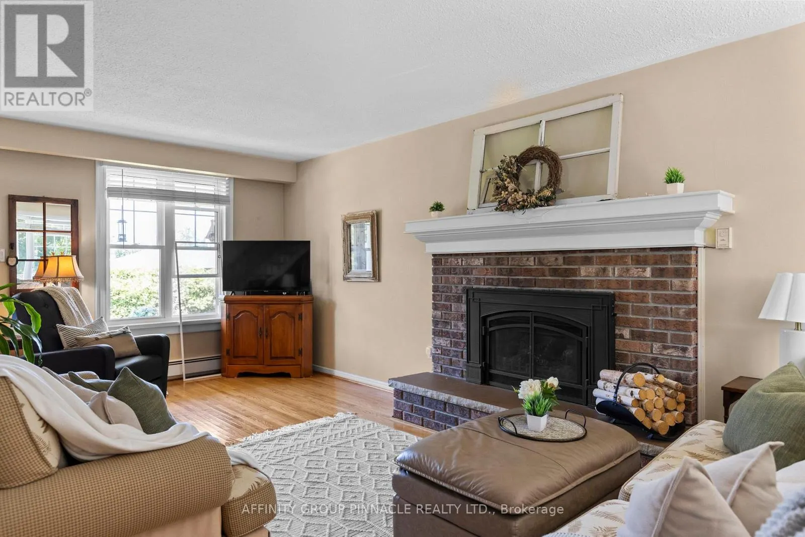 431 DUNDAS STREET
