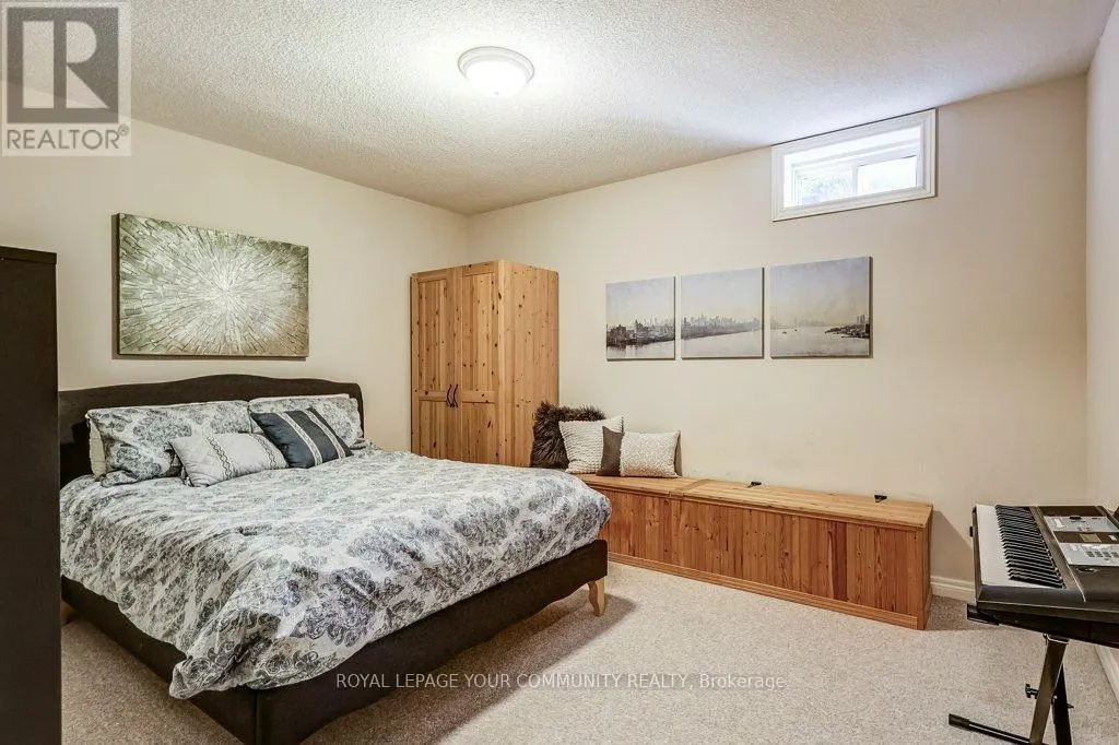 735 MADELINE HEIGHTS