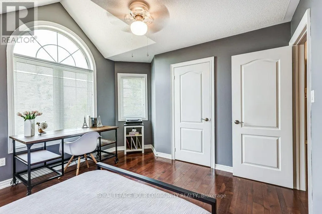 735 MADELINE HEIGHTS