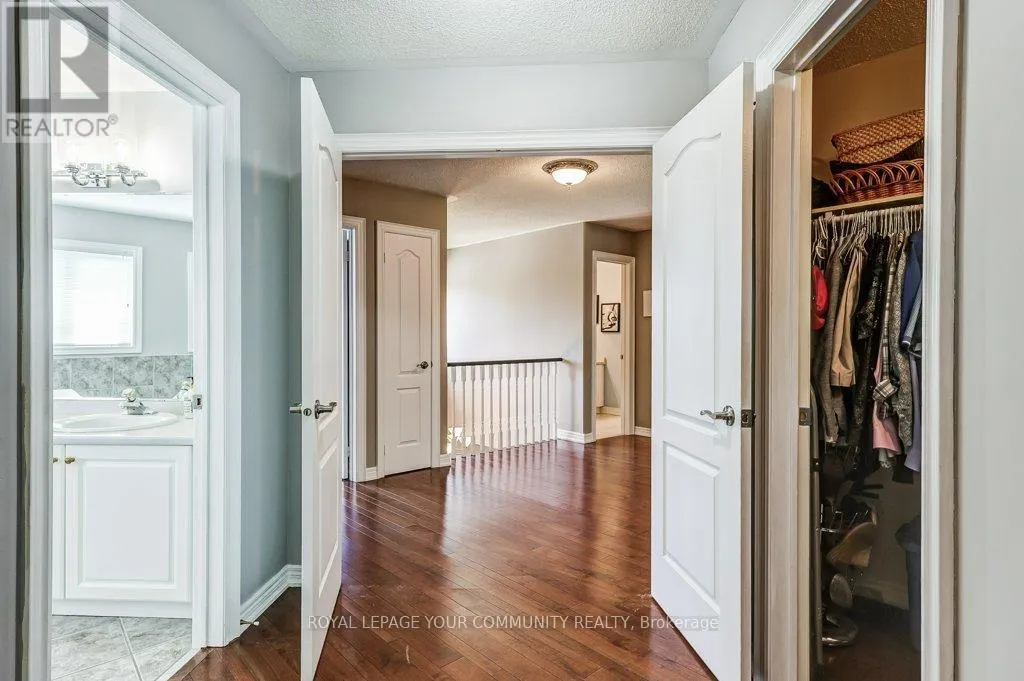 735 MADELINE HEIGHTS