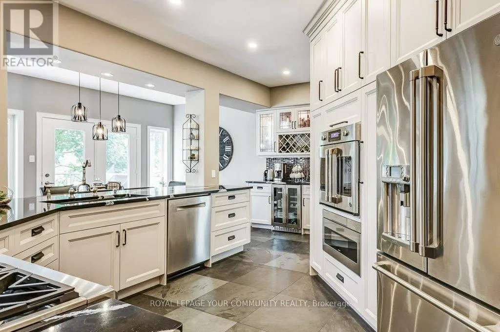 735 MADELINE HEIGHTS
