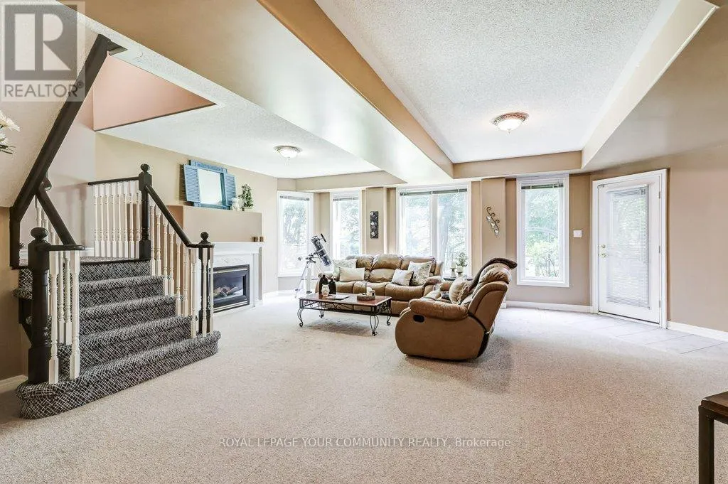 735 MADELINE HEIGHTS