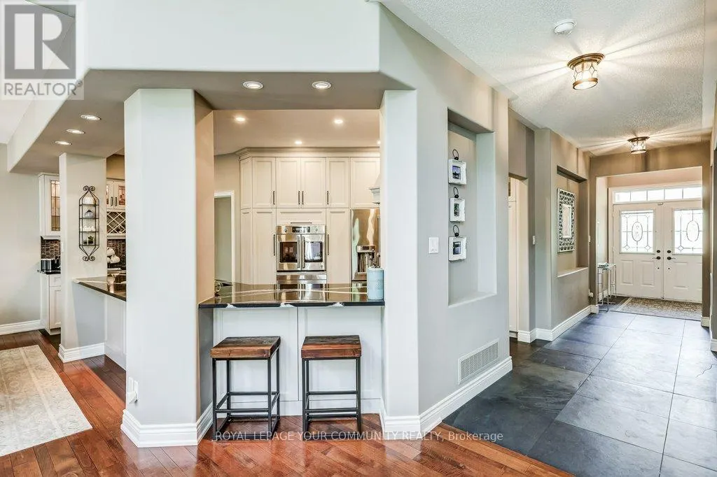 735 MADELINE HEIGHTS
