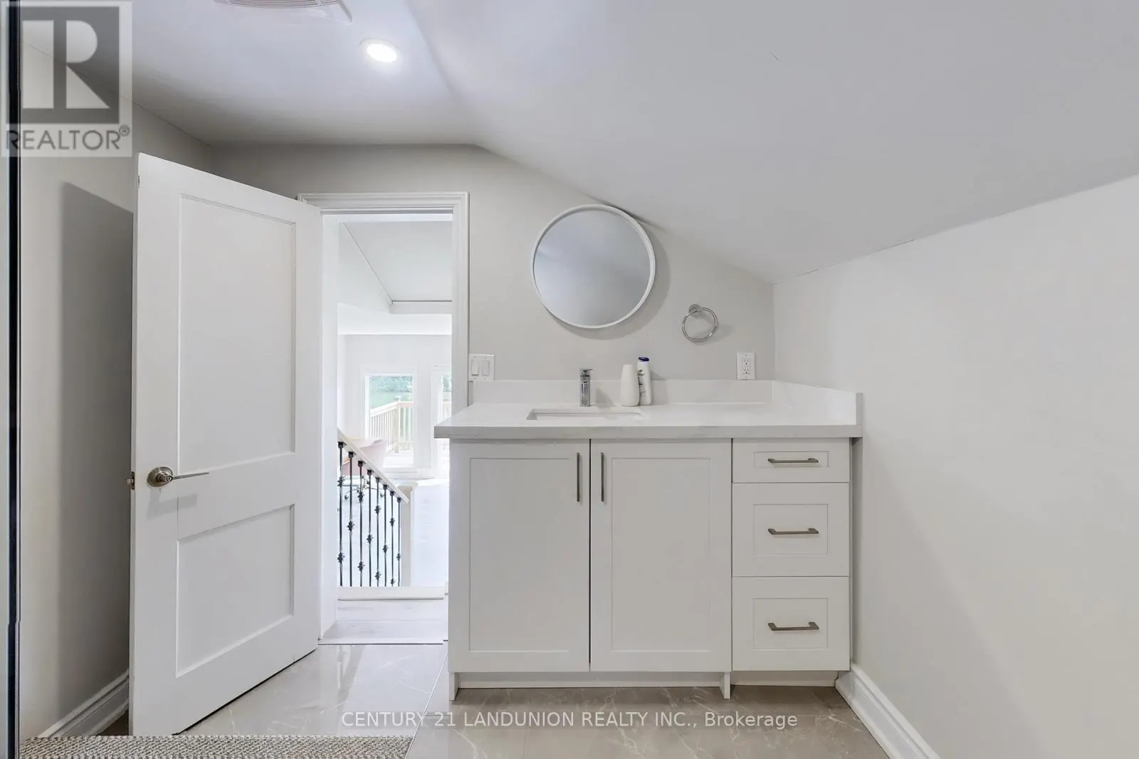 13291 WARDEN ACRES E
