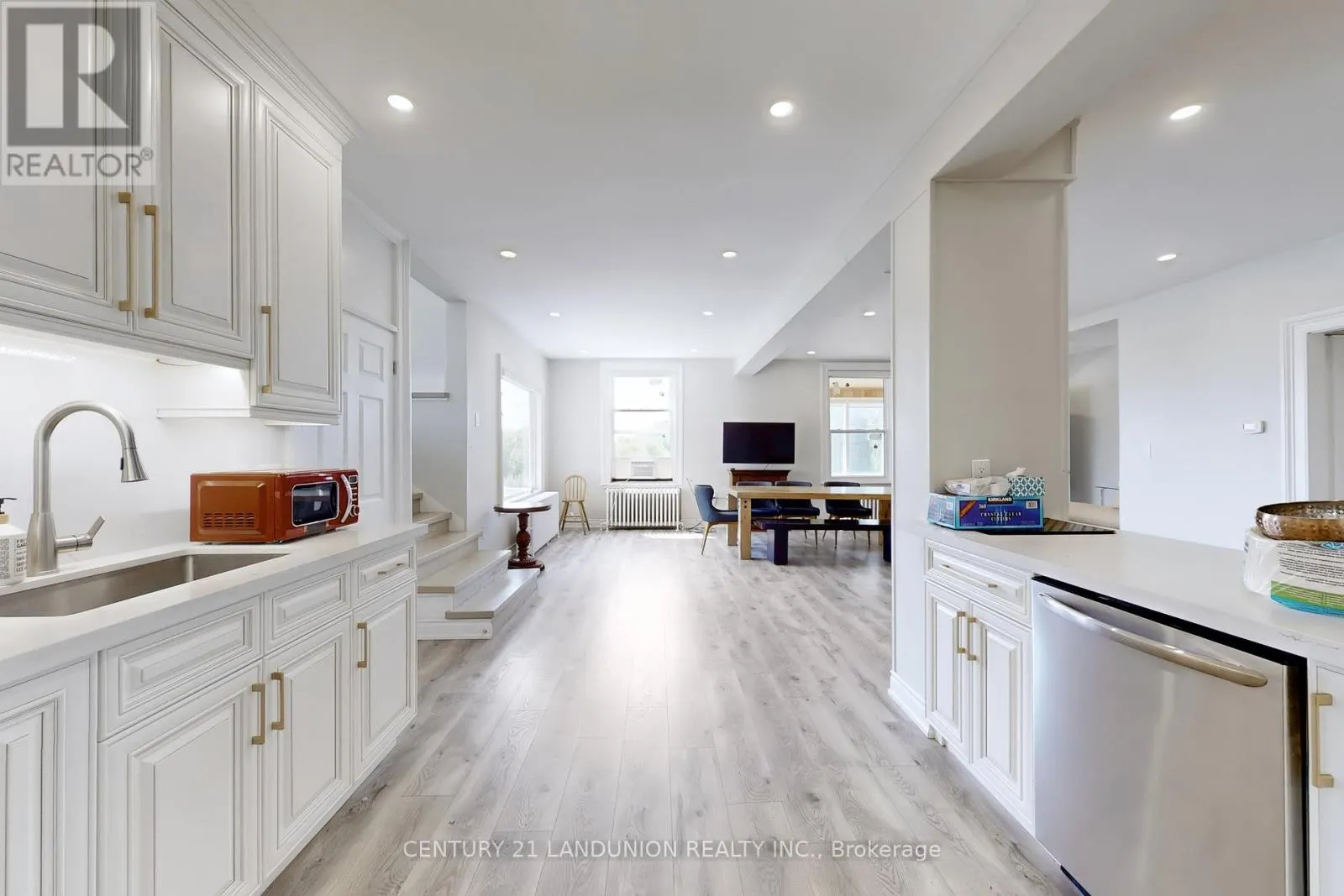 13291 WARDEN ACRES E