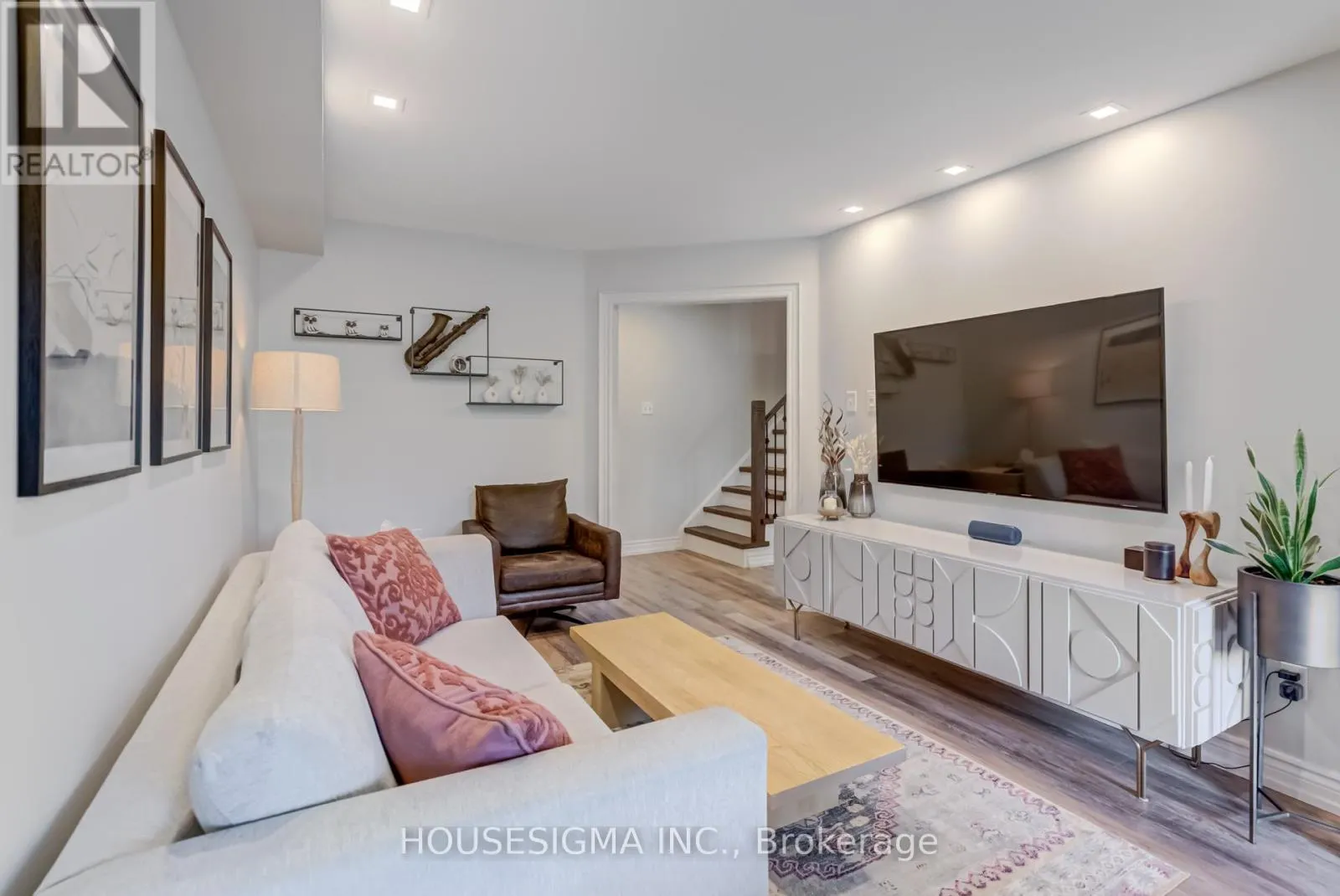102 MILLOY PLACE