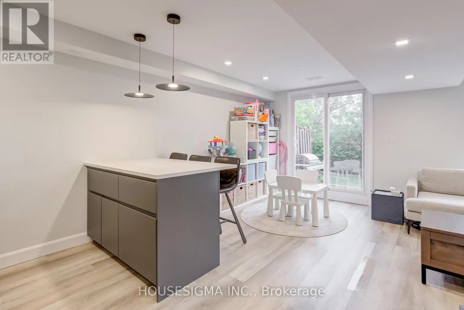 102 MILLOY PLACE