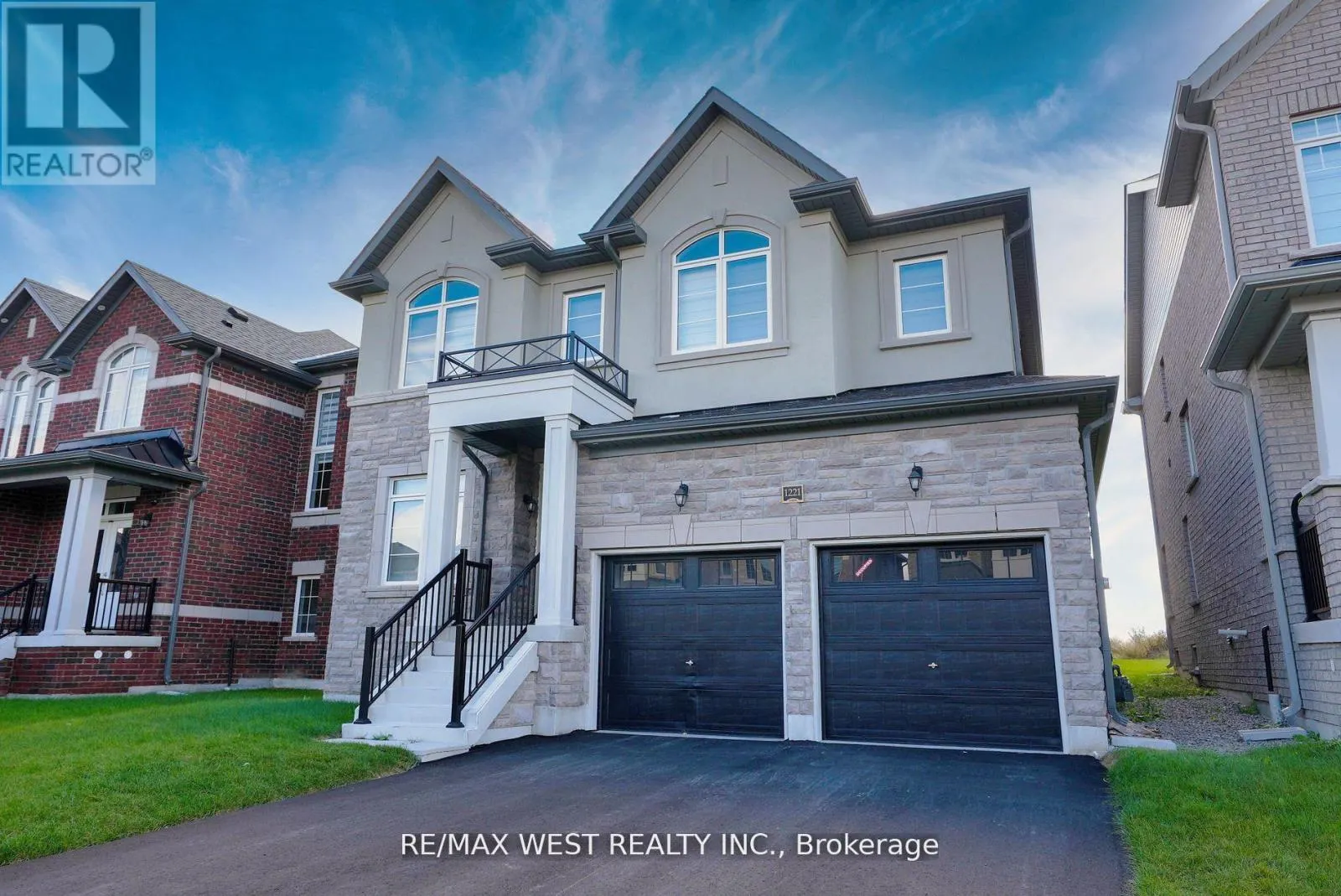1221 CORBY WAY