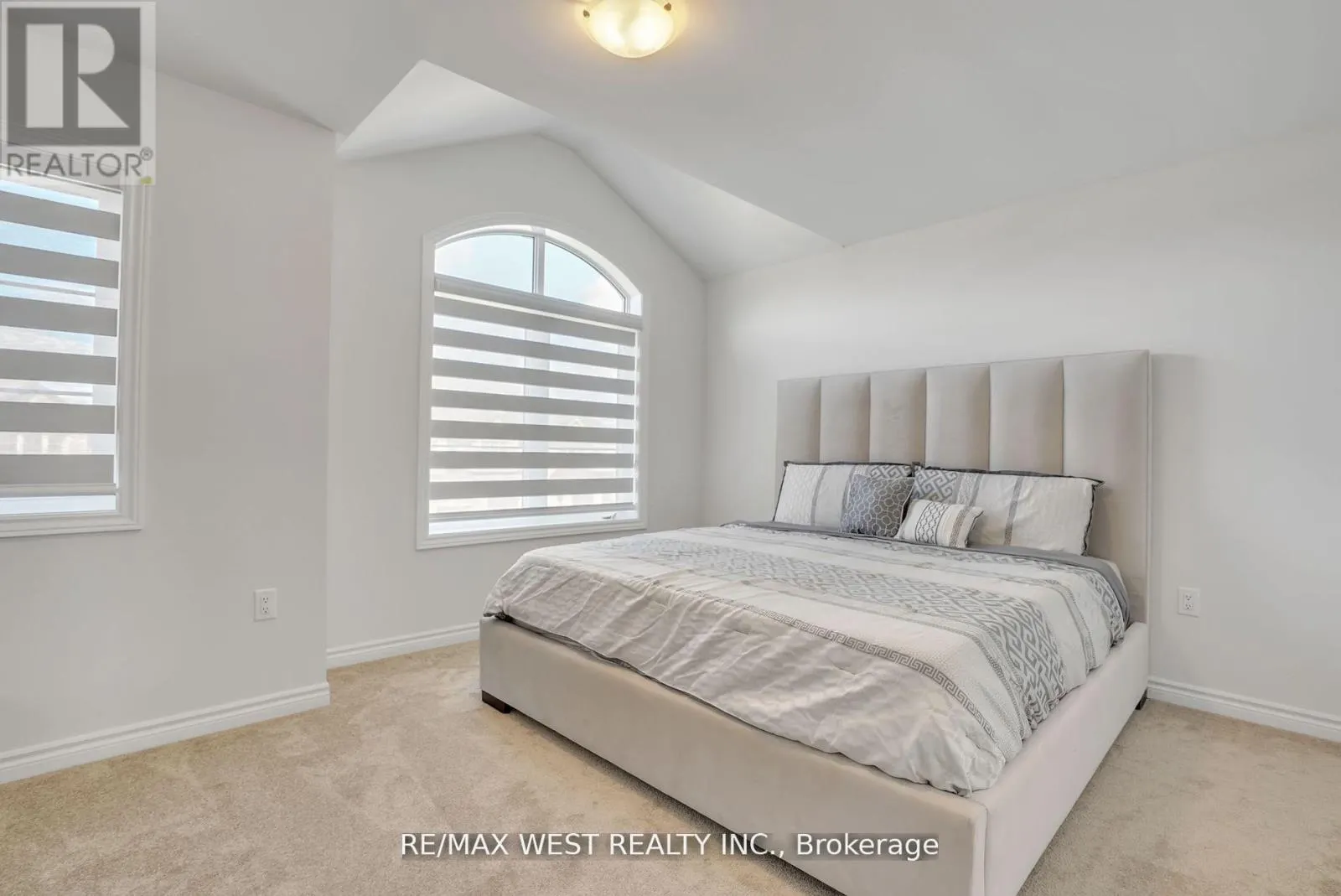 1221 CORBY WAY